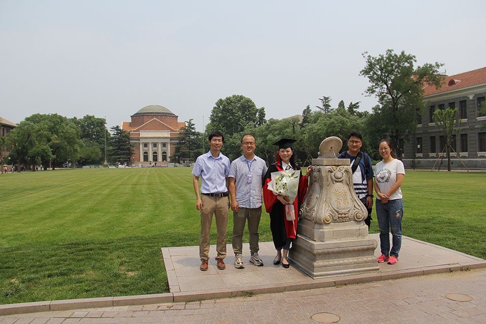Congratulations to Dr. Bai Xiaoyan on her graduation